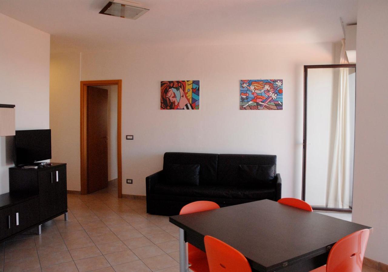 Tropicana Residence Llido Degli Estensi Exterior foto