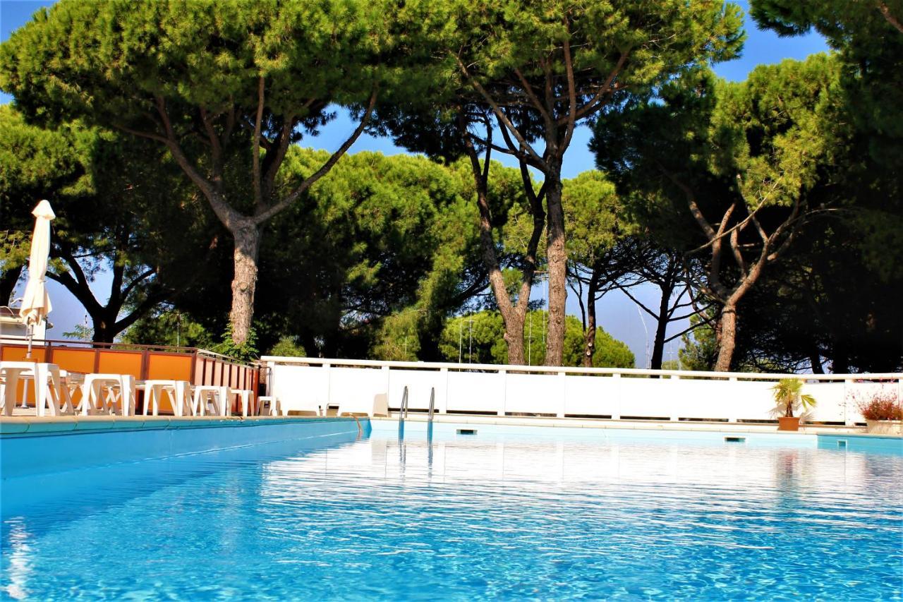 Tropicana Residence Llido Degli Estensi Exterior foto